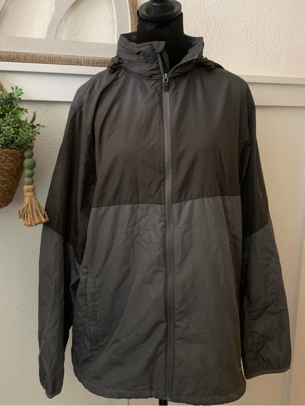 Men's Lightweight Hooded Windbreaker Jacket - Two tone Dark Gray & Gray